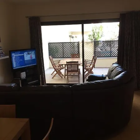 Exclusive Luxury 2 Bedroom Townhouse, Fully Air Conditioned With Large Pool بيت للعطل